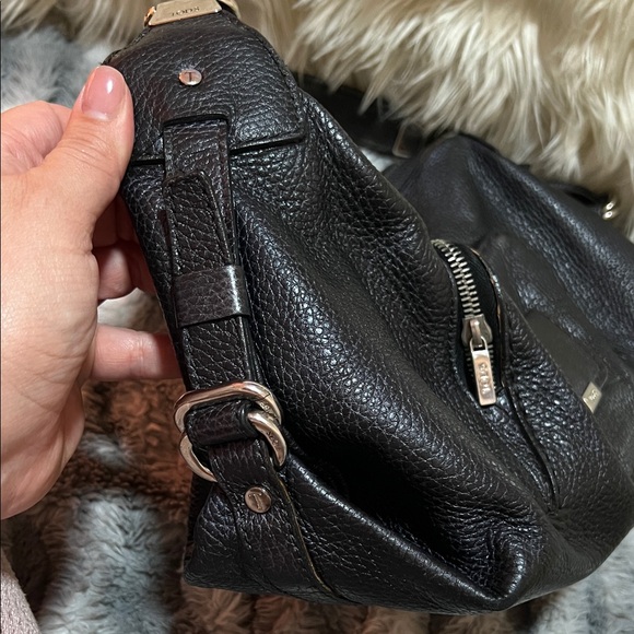 Tod’s Black Leather Shoulder Bag - Picture 3 of 12